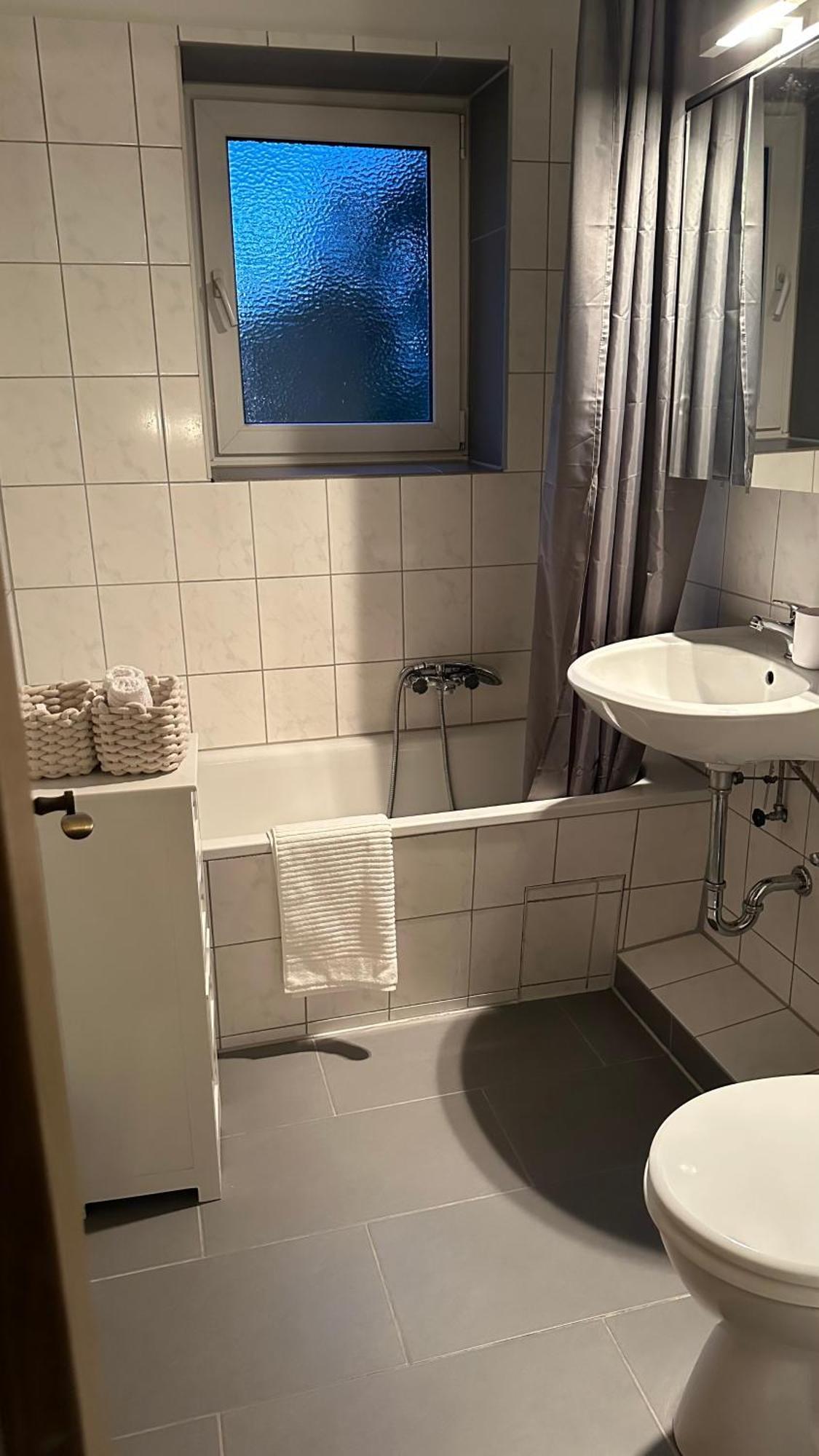 Fewo Am Deich 1 Zentral Mit Stadtblick Und Kontaktloser Check In Bremerhaven Exterior foto